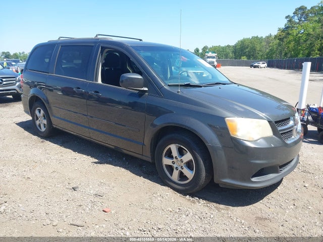 Salvage Dodge Grand Caravan Image