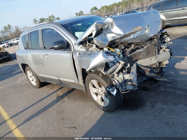 Salvage Jeep Compass Image