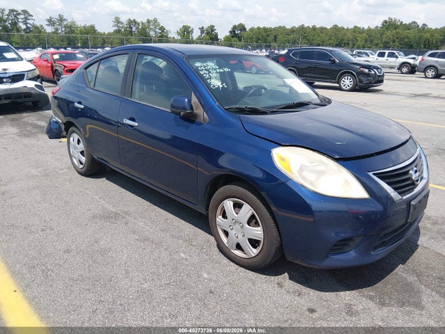 Salvage Nissan Versa Image
