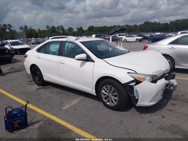 Salvage Toyota Camry Image