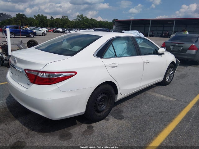 Toyota Camry Le