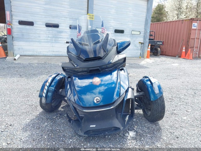 Can-Am Spyder Roadster