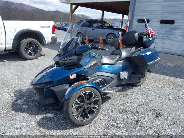 Can-Am Spyder Roadster