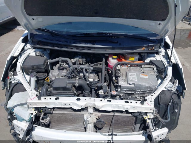 Toyota Prius c Three