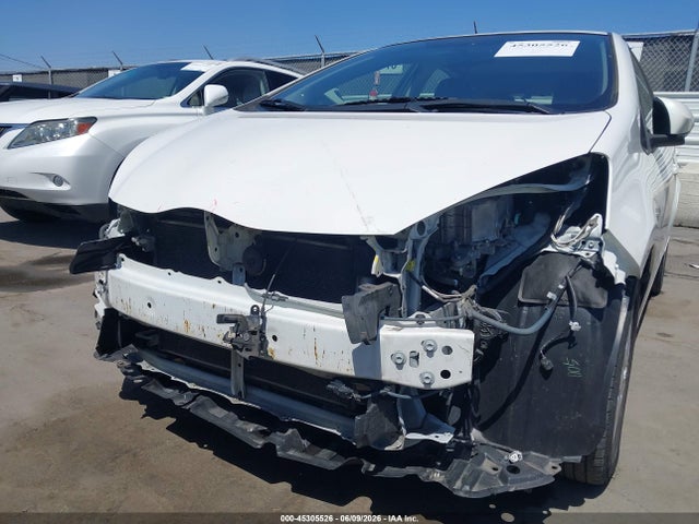 Toyota Prius c Three