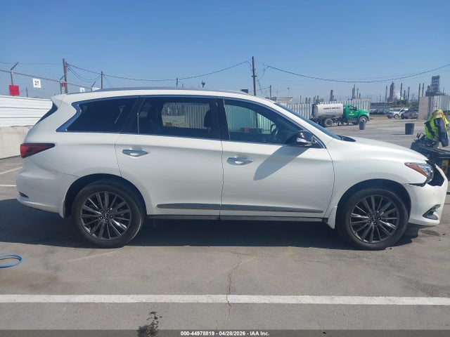 INFINITI Qx Luxe