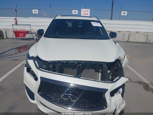 INFINITI Qx Luxe