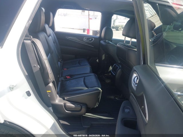 INFINITI Qx Luxe