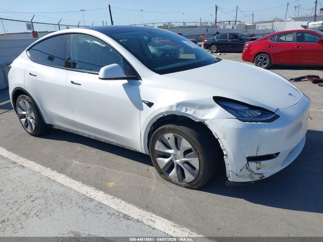 Salvage Tesla Model Y Image