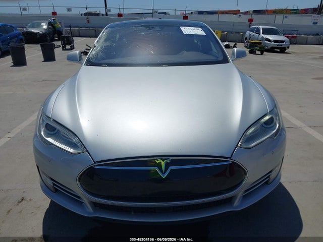 Tesla Model S P85