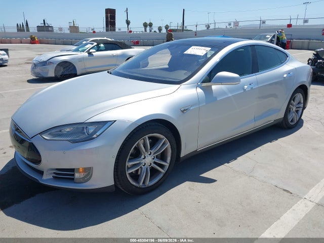 Tesla Model S P85