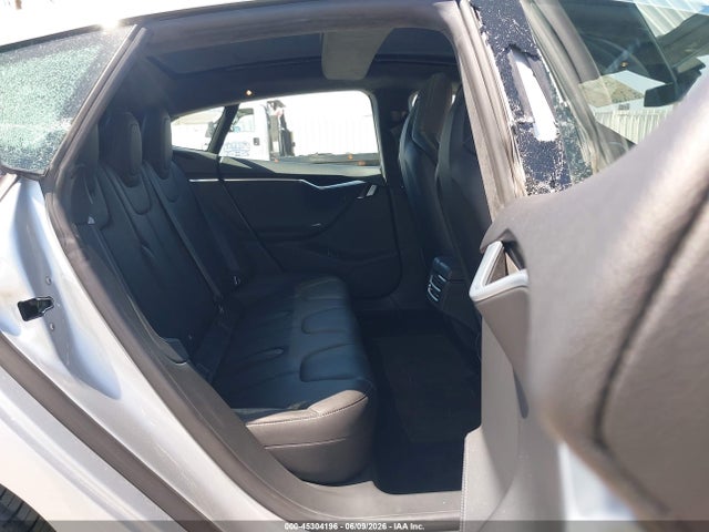 Tesla Model S P85