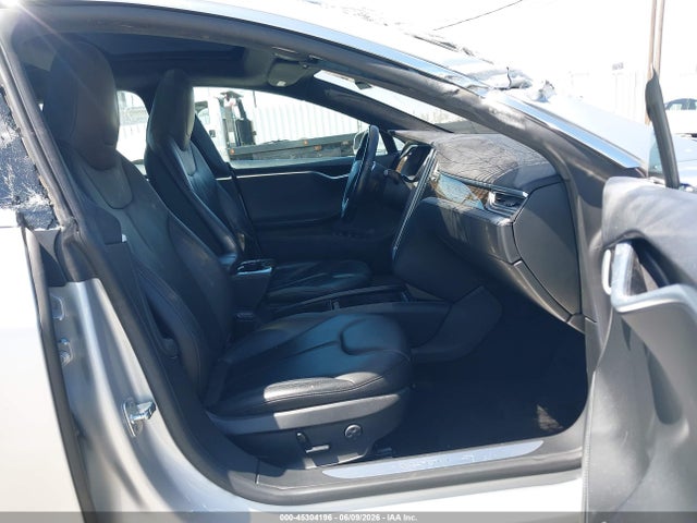 Tesla Model S P85