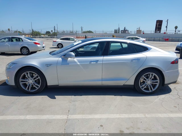 Tesla Model S P85