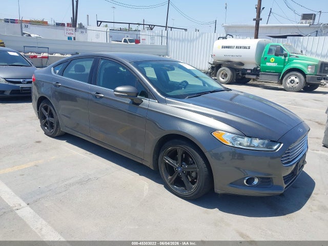 Salvage Ford Fusion Image