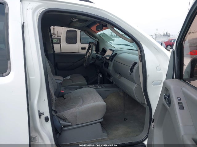 Nissan Frontier Se