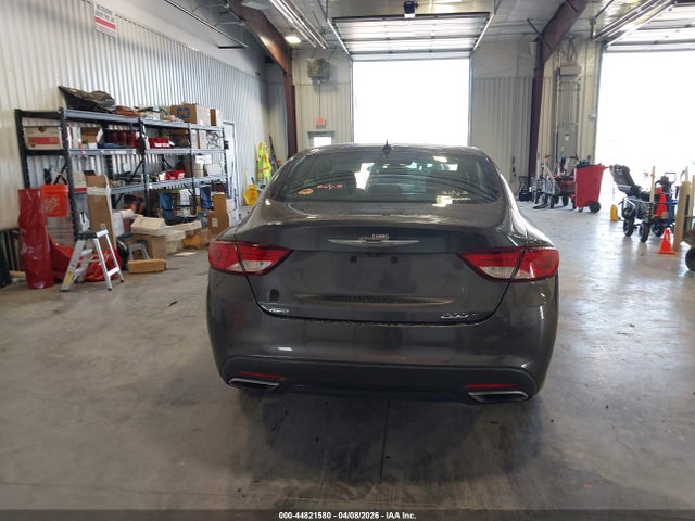 Chrysler 200 S