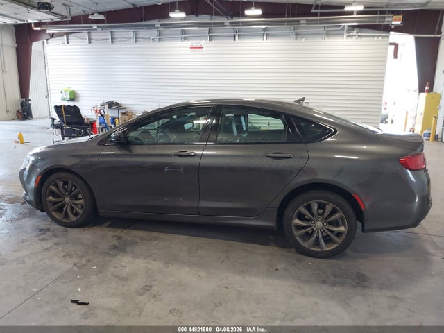 Chrysler 200 S