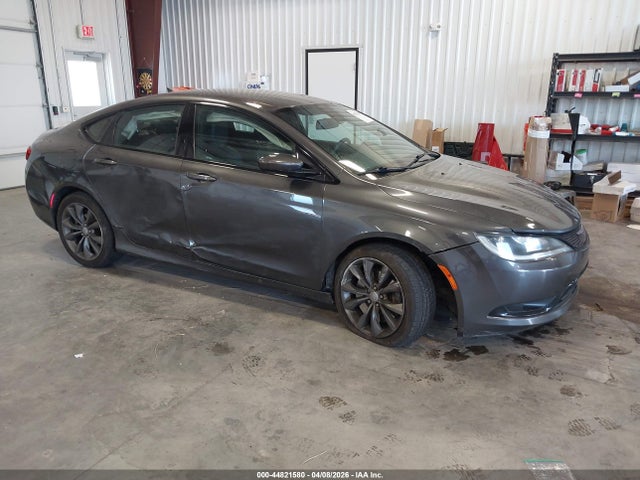 Chrysler 200 S