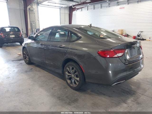 Chrysler 200 S