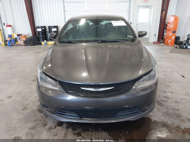 Chrysler 200 S