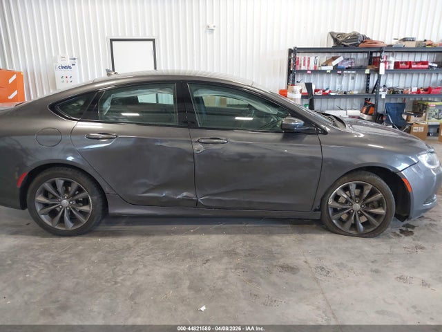Chrysler 200 S