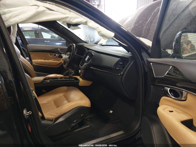 Volvo XC90 T6 Momentum