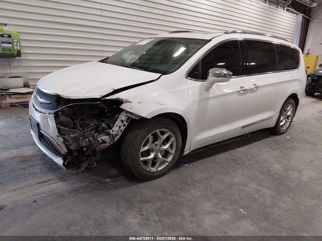 Chrysler Pacifica Limited