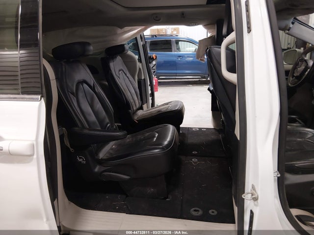 Chrysler Pacifica Limited