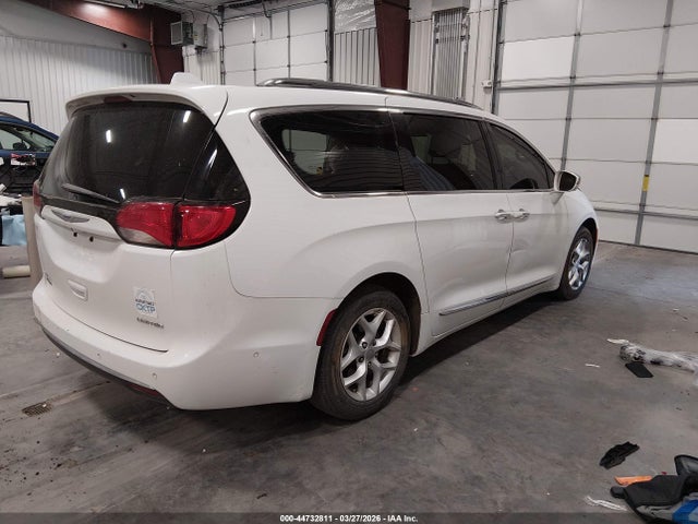 Chrysler Pacifica Limited