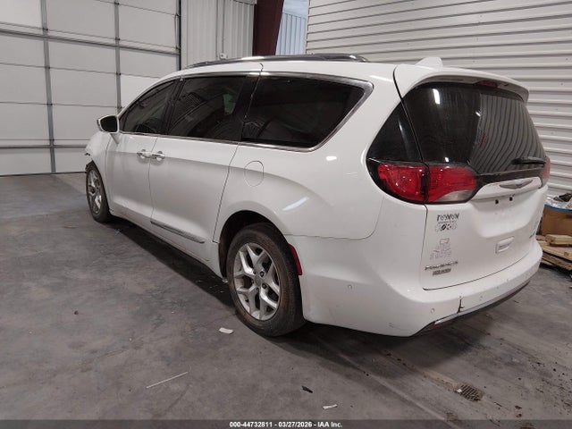 Chrysler Pacifica Limited