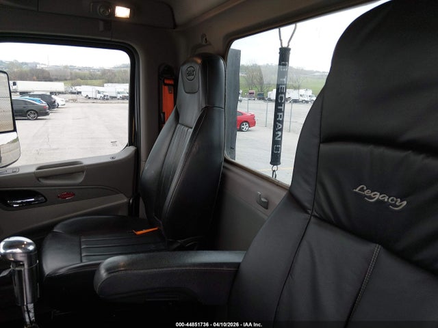Peterbilt 579
