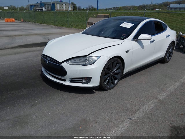 Tesla Model S Performance