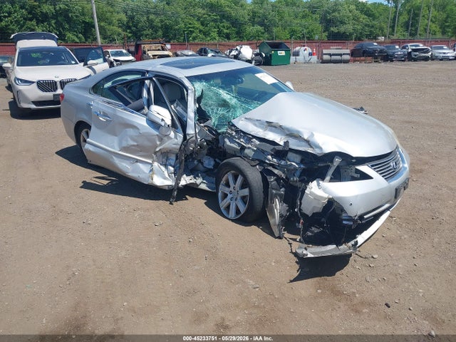 Salvage Lexus Es Image