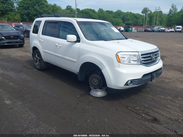 Salvage Honda Pilot Image
