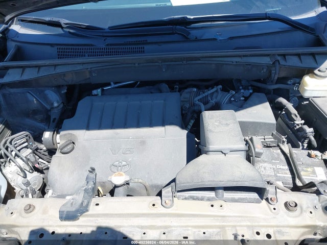 Toyota Highlander Le V6