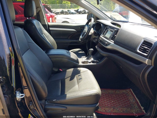 Toyota Highlander Le V6
