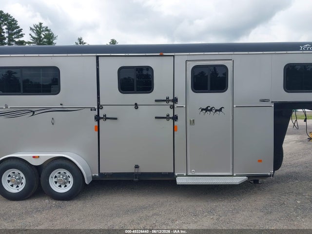 Hawkeye 2 Horse