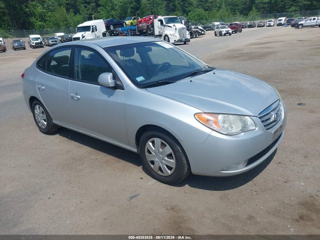 Salvage Hyundai ELANTRA Image