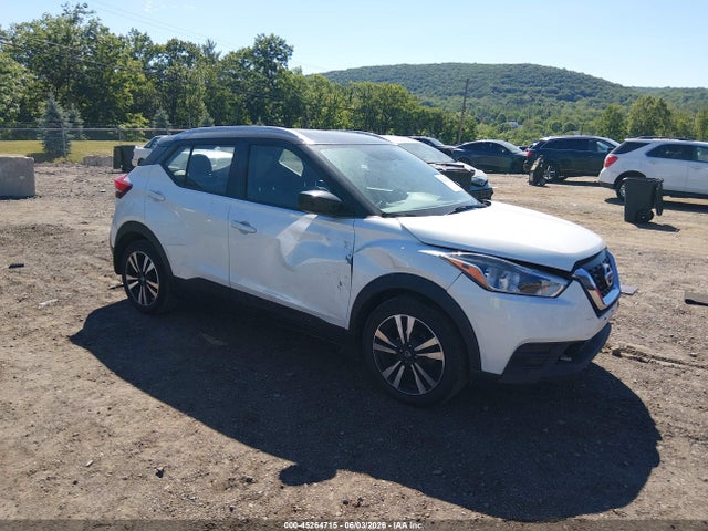 Salvage Nissan Kicks Image