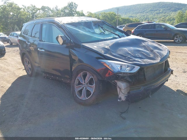 Salvage Hyundai SANTA FE Image