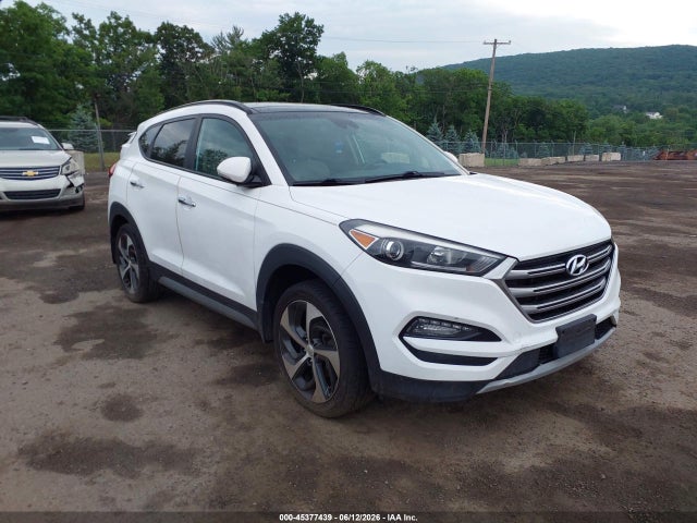 Salvage Hyundai TUCSON Image
