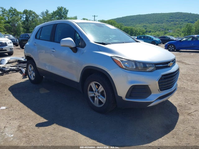 Salvage Chevrolet Trax Image