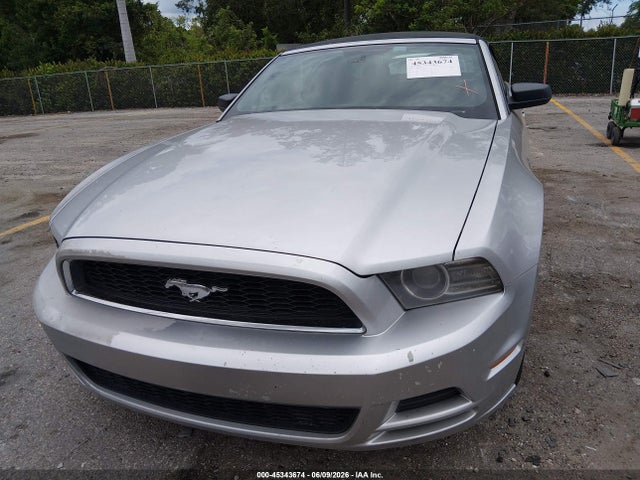 Ford Mustang V6
