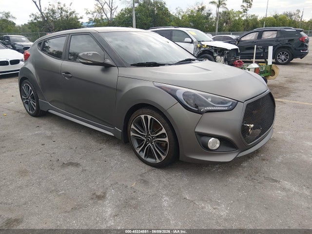Salvage Hyundai VELOSTER Image
