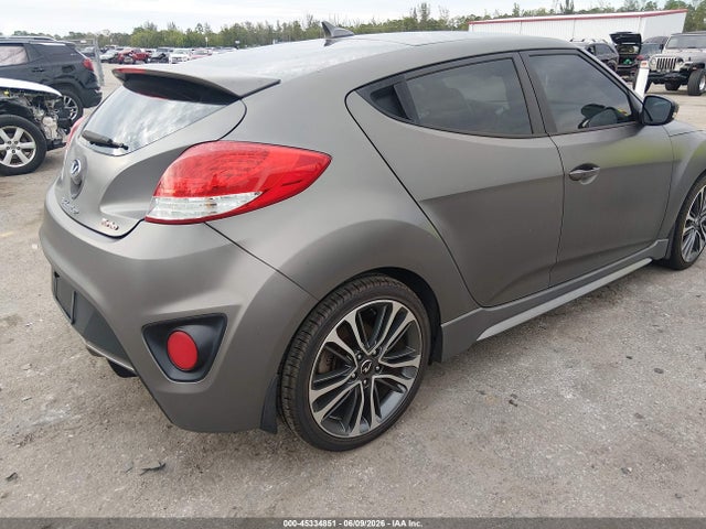 Hyundai VELOSTER Turbo