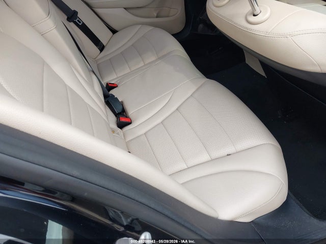 Mercedes-Benz C-Class 4matic