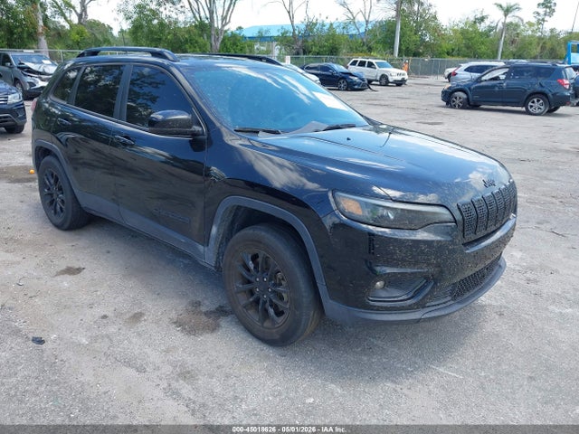 Salvage Jeep Cherokee Image