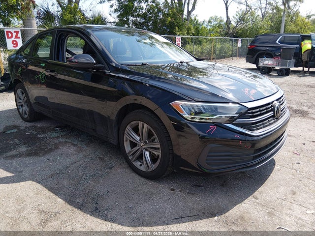 Salvage Volkswagen Jetta Image