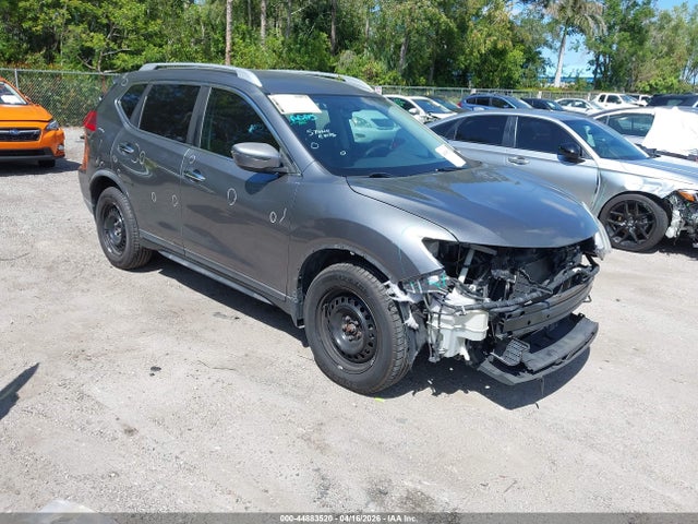 Salvage Nissan Rogue Image